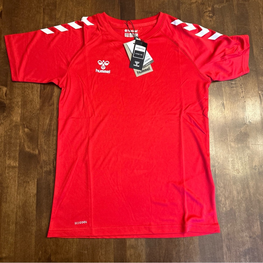 New Hummel Youth Medium Core XK Red Shirt Athletic‎ Sports Performance Be Cool